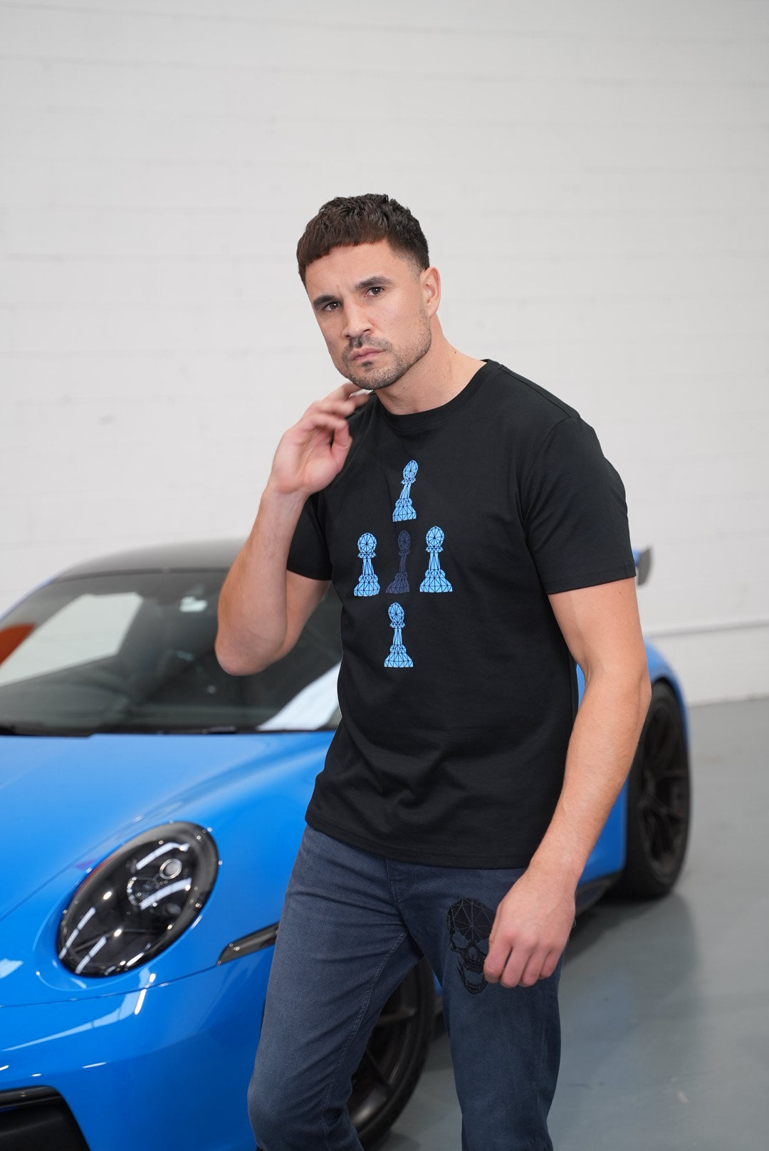 5 PAWN TEE - 4 BLUE 1 NAVY