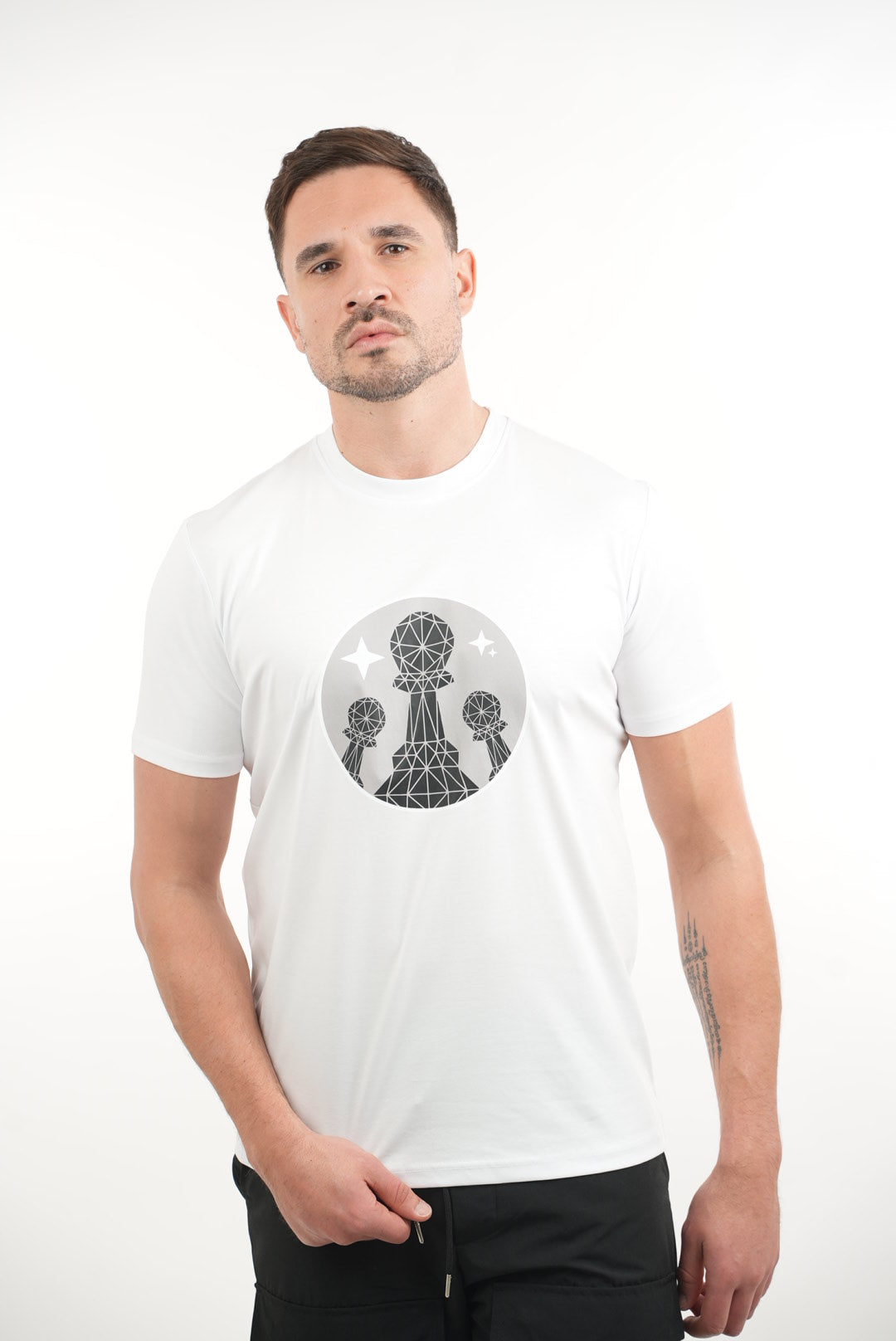 Amico Tri Pawn Crest Tee White