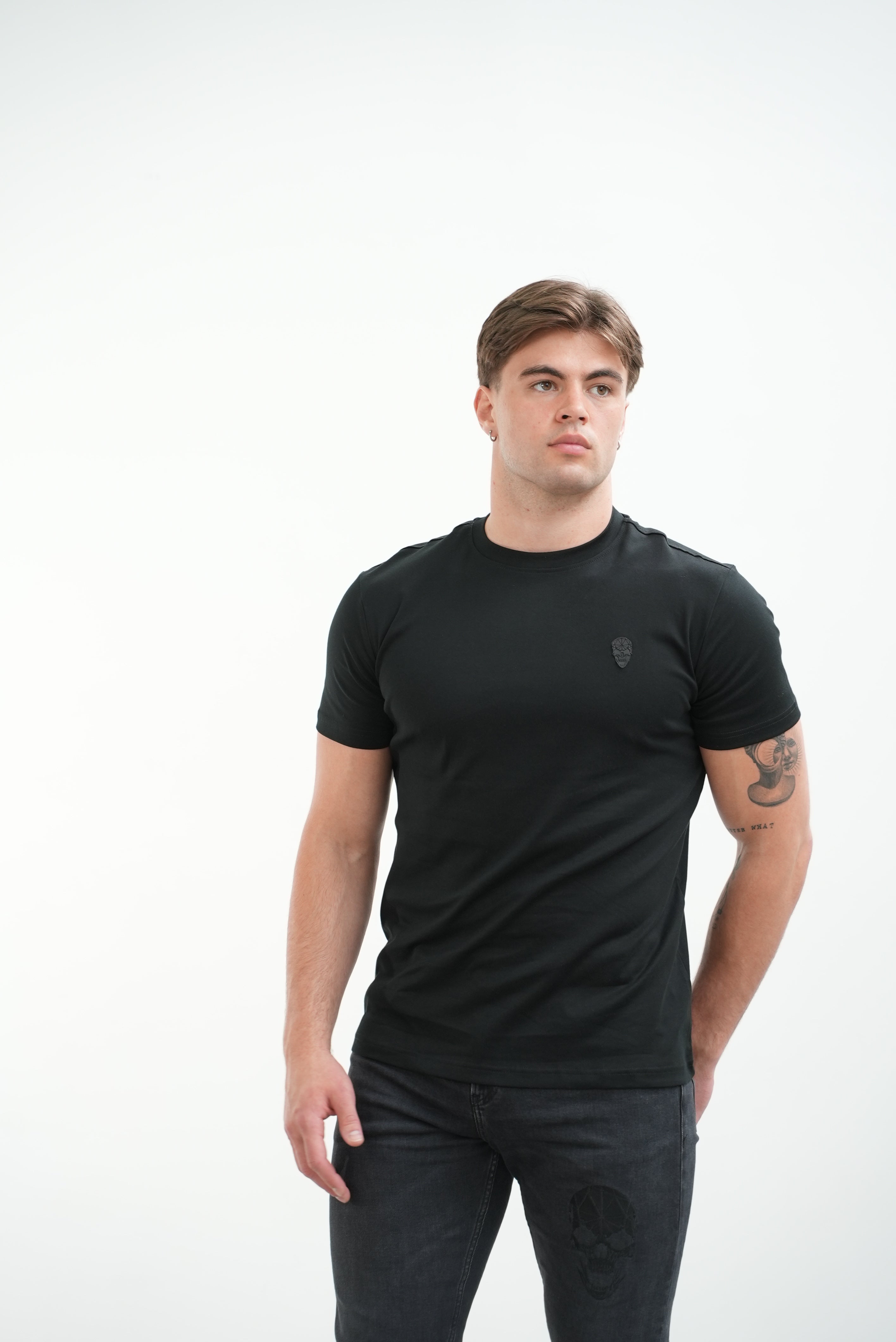 Men's Amico Skull Badge Black T-Shirt