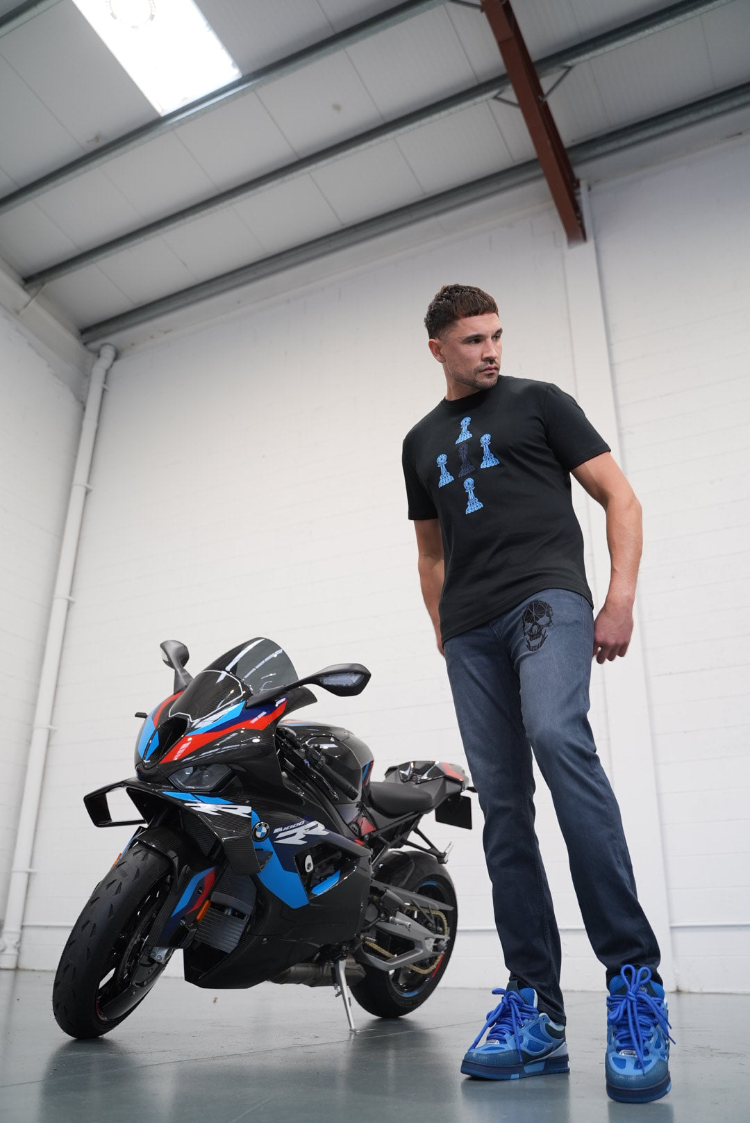 5 PAWN TEE - 4 BLUE 1 NAVY