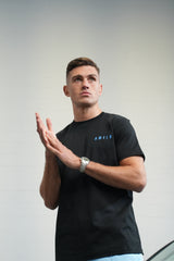 AW25 - Amico Text Tee Black